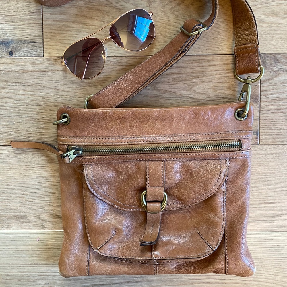 Brown leather Fossil handbag
